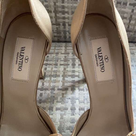 Valentino Crystal Bow Heels - Picture 6 of 7